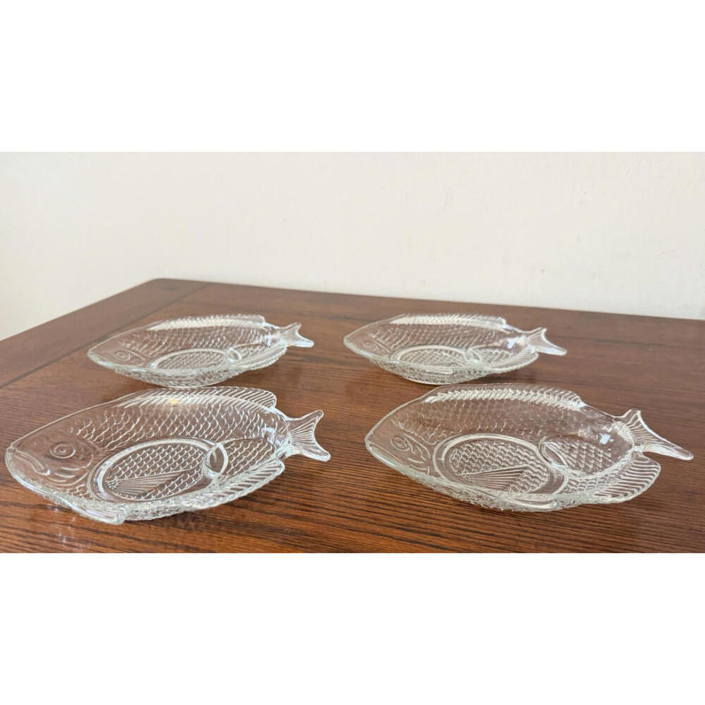 Vintage ARCOROC FRANCE CLEAR GLASS FISH SHAPED PLATE 10" NBR1C Set of 4